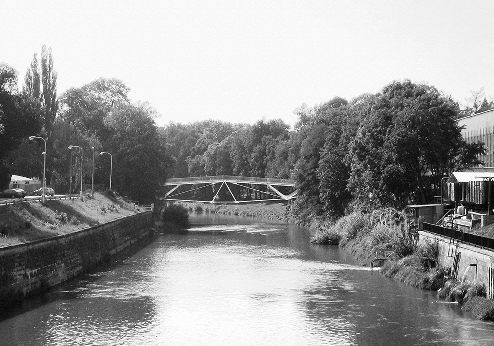 image 02
